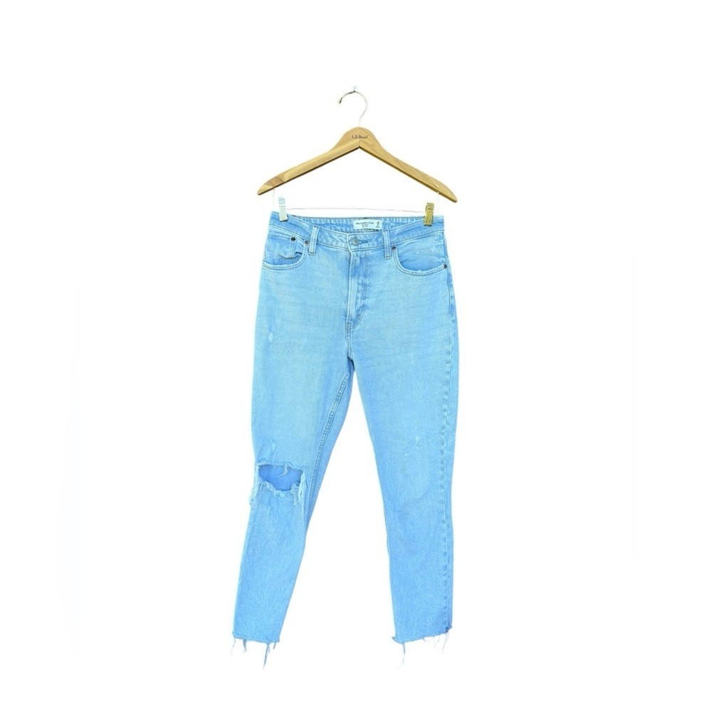 Abercrombie & Fitch Women’s Light Wash Skinny High Rise Distressed Jeans Size 28